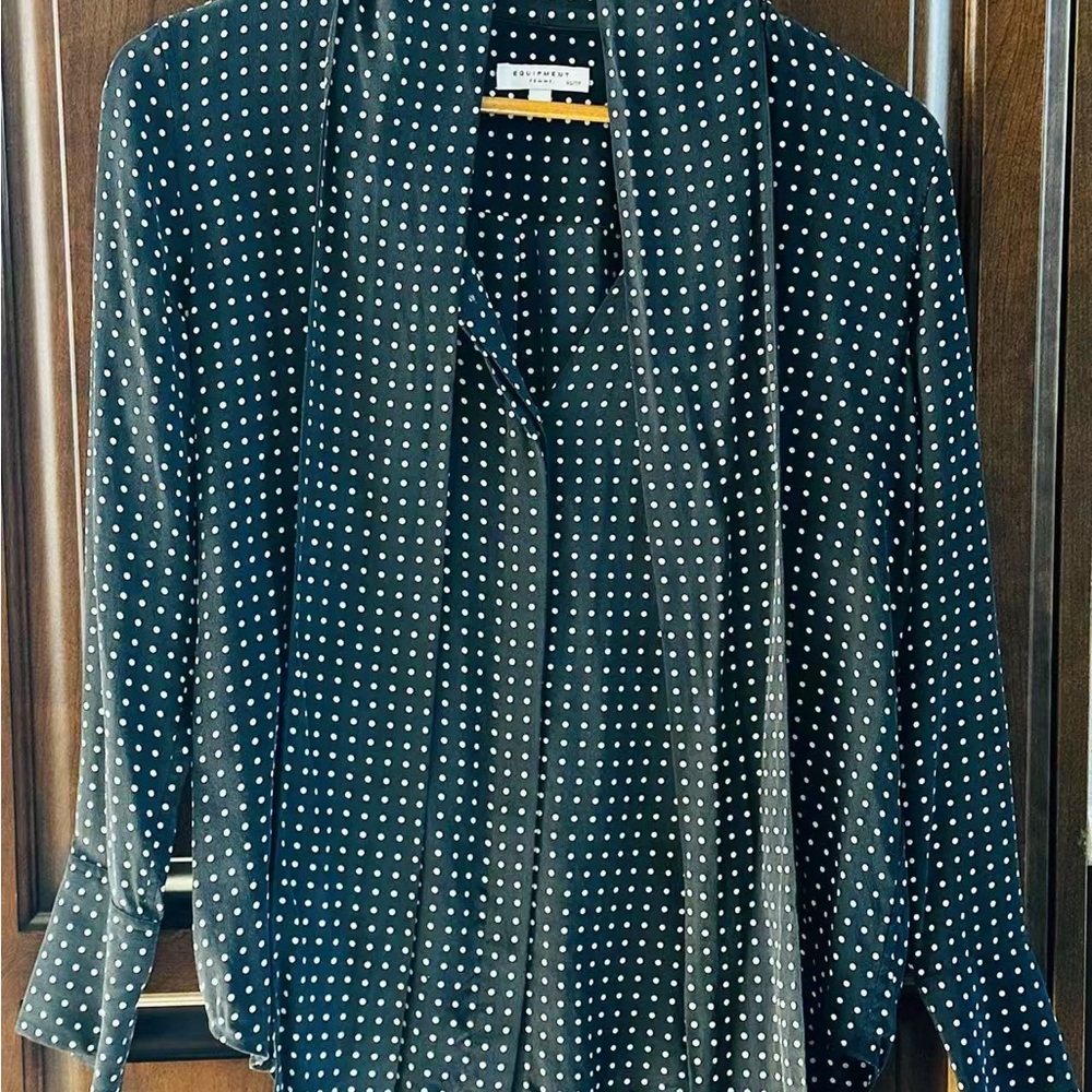 EQUIPMENT XS silk blouse